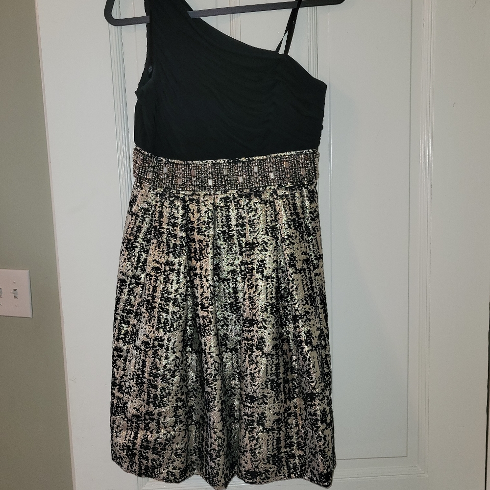 One-shoulder black and gold jaquard A-line cocktail dress, Size 6